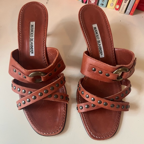 Rare vintage Manolo Blahnik studded kitten heels